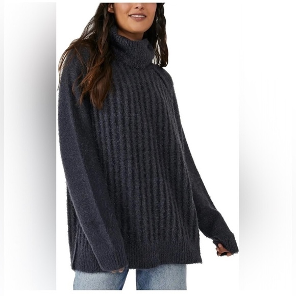 FREE PEOPLE BIG CITY TURTLENECK SWEATER IN Grey - Picture 1 of 15